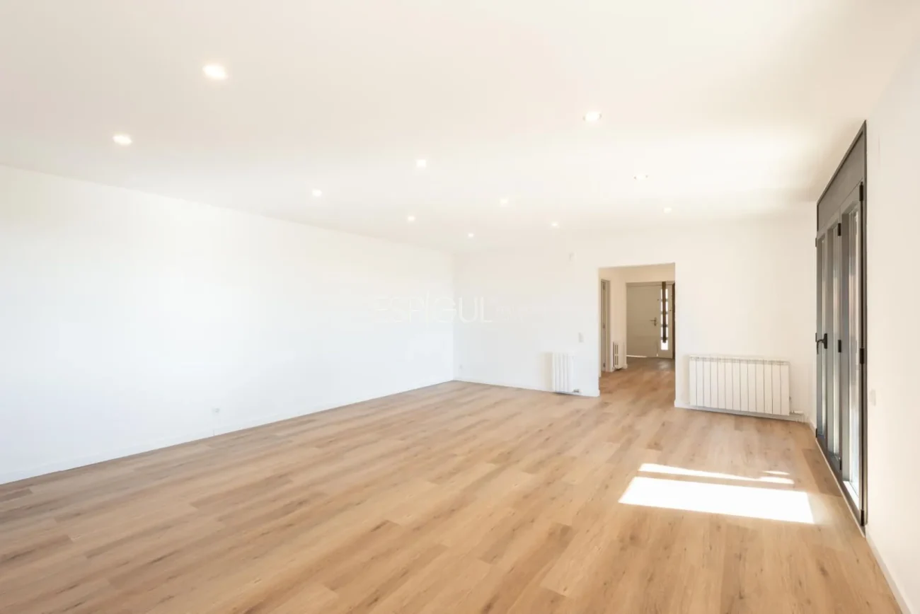 Casa en venta con vistas panorámicas en Cavall Bernat, Matadepera