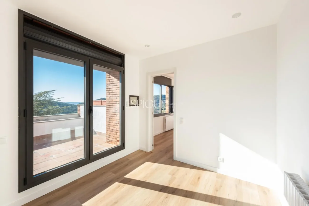 Casa en venta con vistas panorámicas en Cavall Bernat, Matadepera