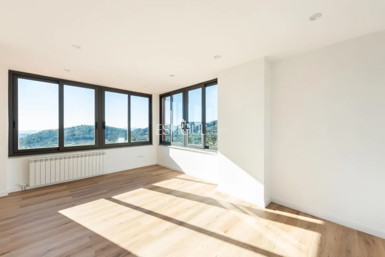 Casa en venta con vistas panorámicas en Cavall Bernat, Matadepera