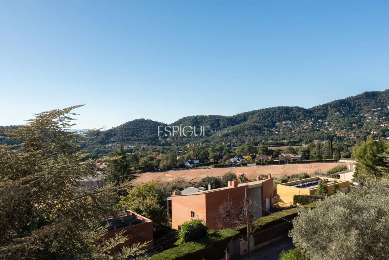 Casa en venta con vistas panorámicas en Cavall Bernat, Matadepera