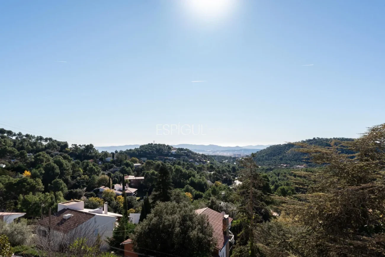 Casa en venta con vistas panorámicas en Cavall Bernat, Matadepera