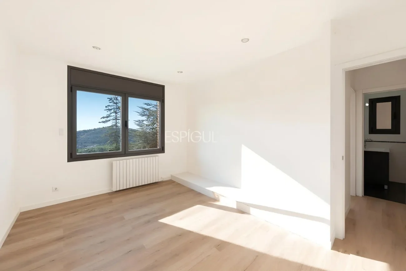 Casa en venta con vistas panorámicas en Cavall Bernat, Matadepera