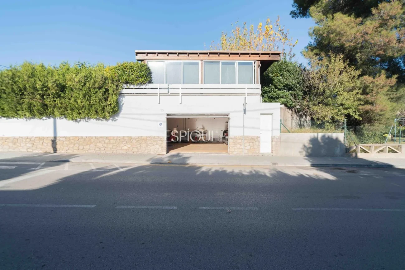 Casa Unifamiliar de 339 m² en Zona Tranquila de Banyoles