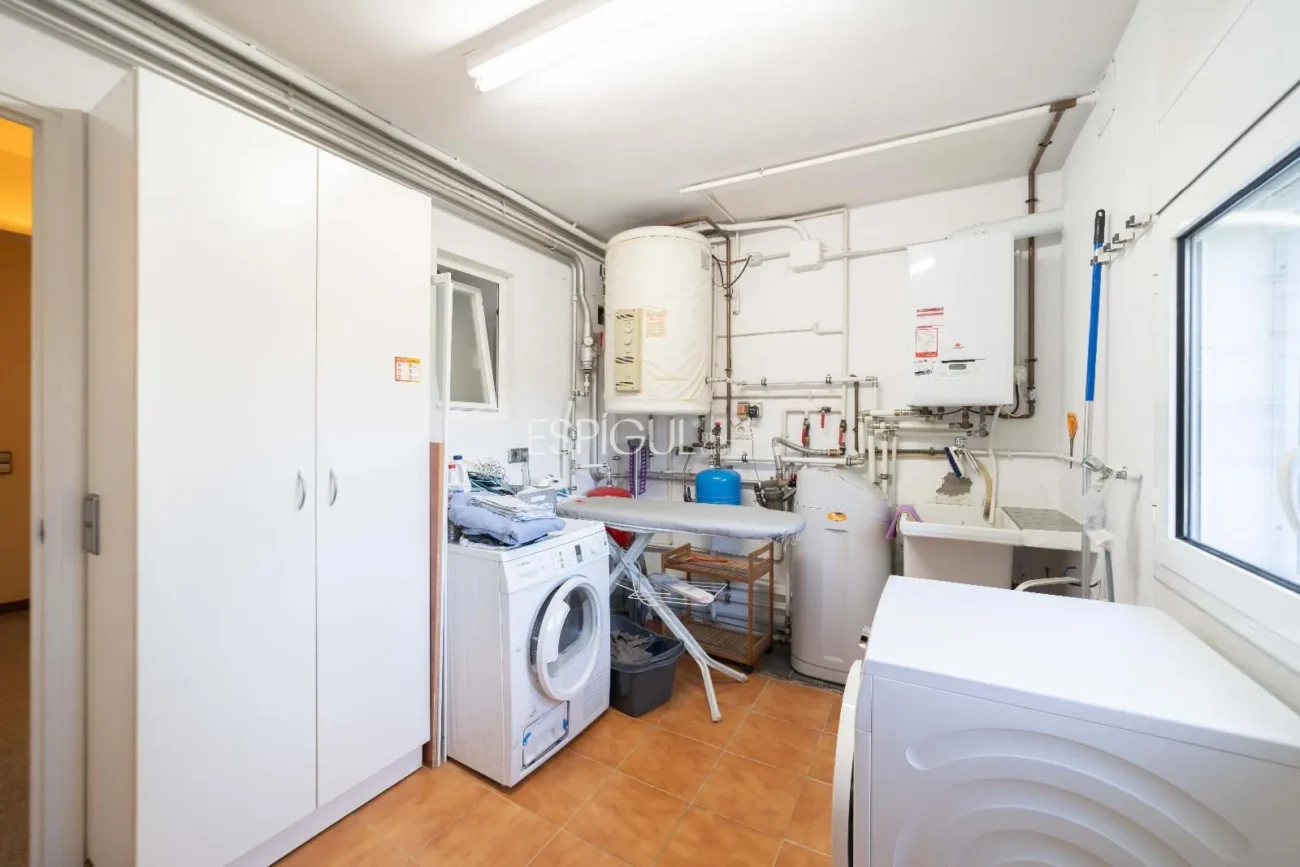 Casa Unifamiliar de 339 m² en Zona Tranquila de Banyoles