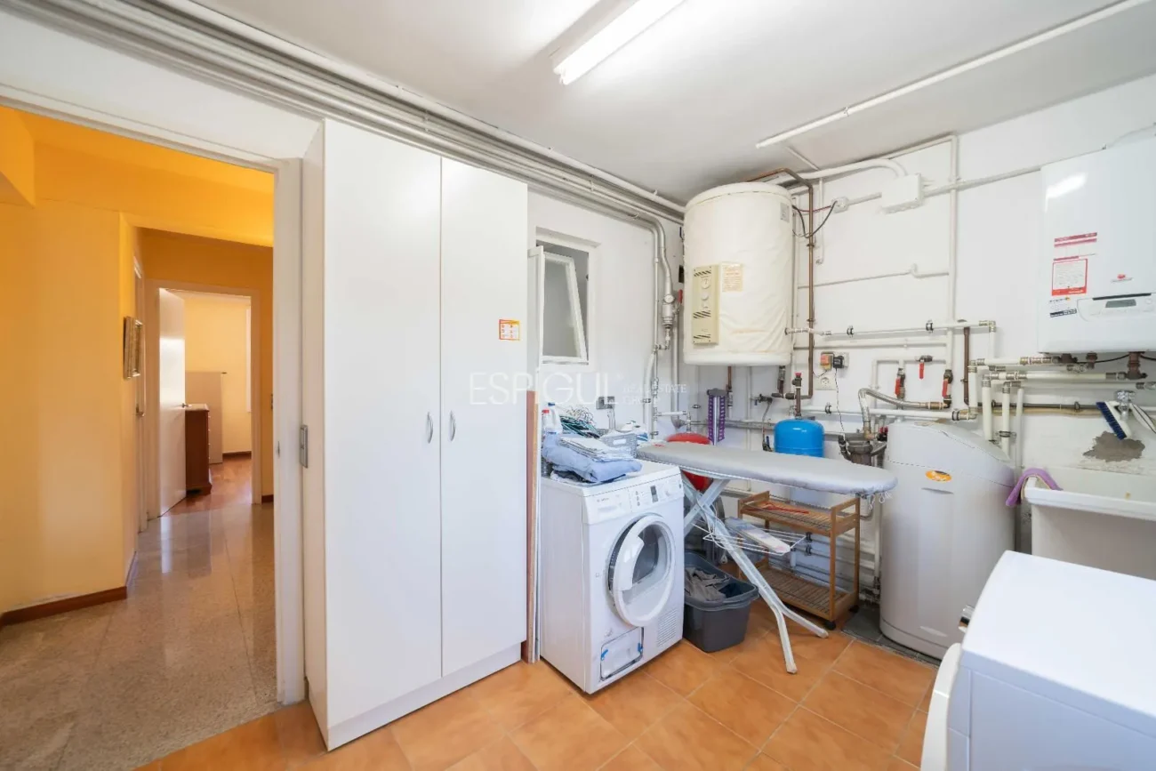 Casa Unifamiliar de 339 m² en Zona Tranquila de Banyoles