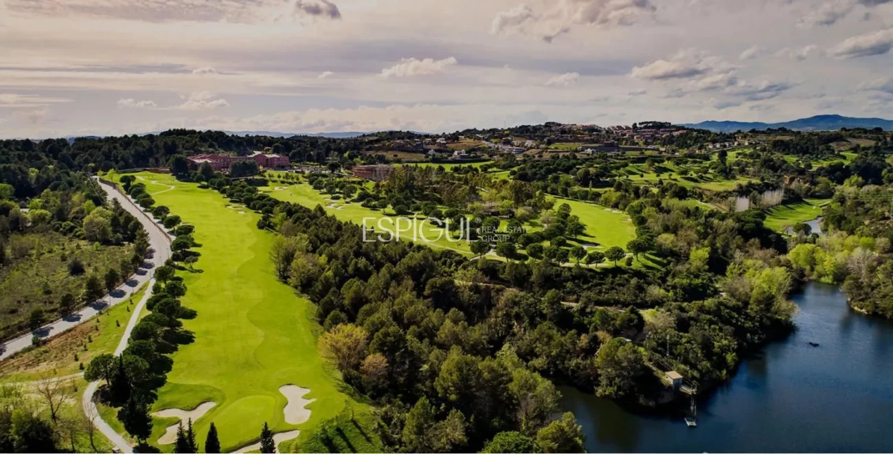 Casa unifamiliar de obra nueva en venta en Golf Barcelona