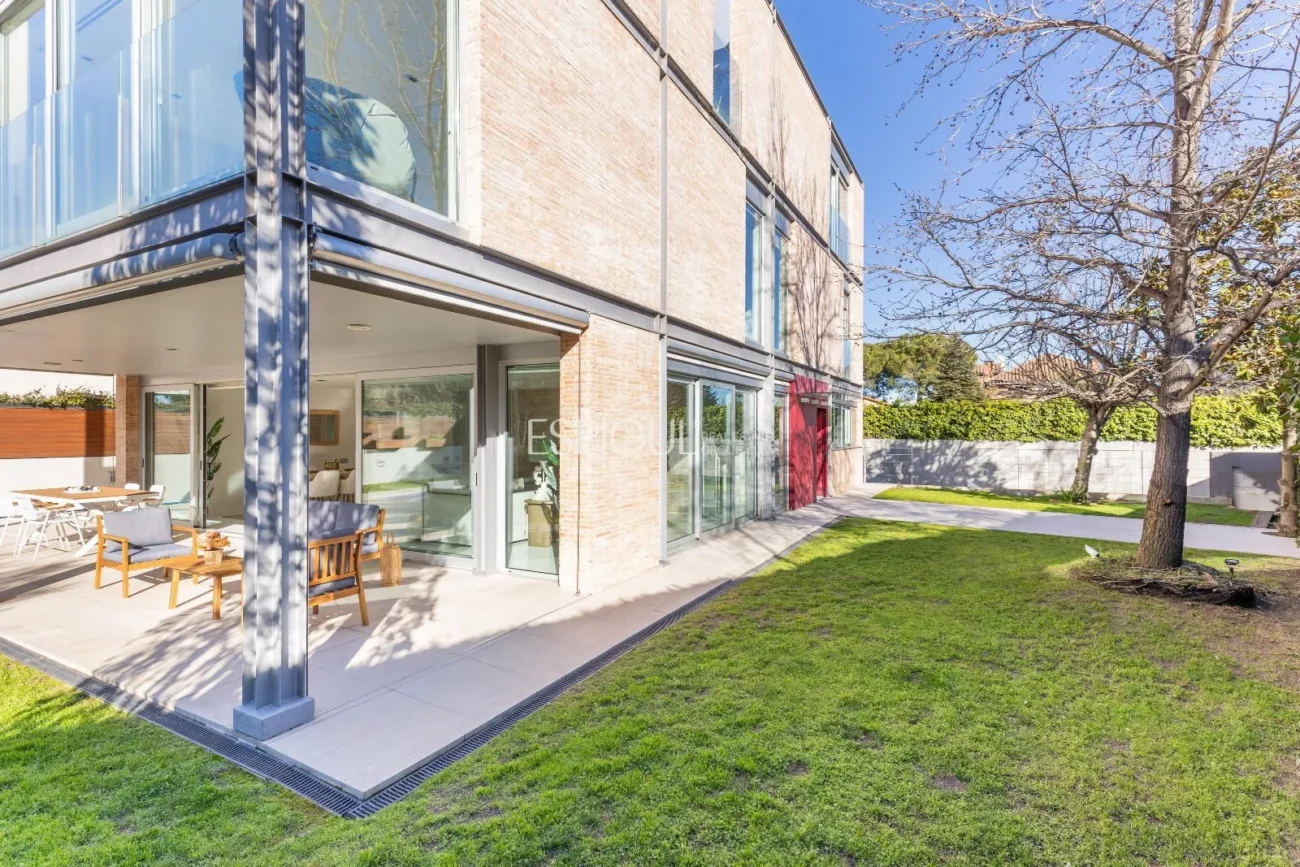 Villa for Sale in Arxiu, Sant Cugat Del Vallés