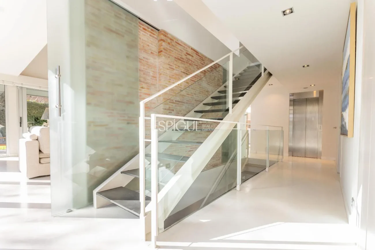Villa for Sale in Arxiu, Sant Cugat Del Vallés