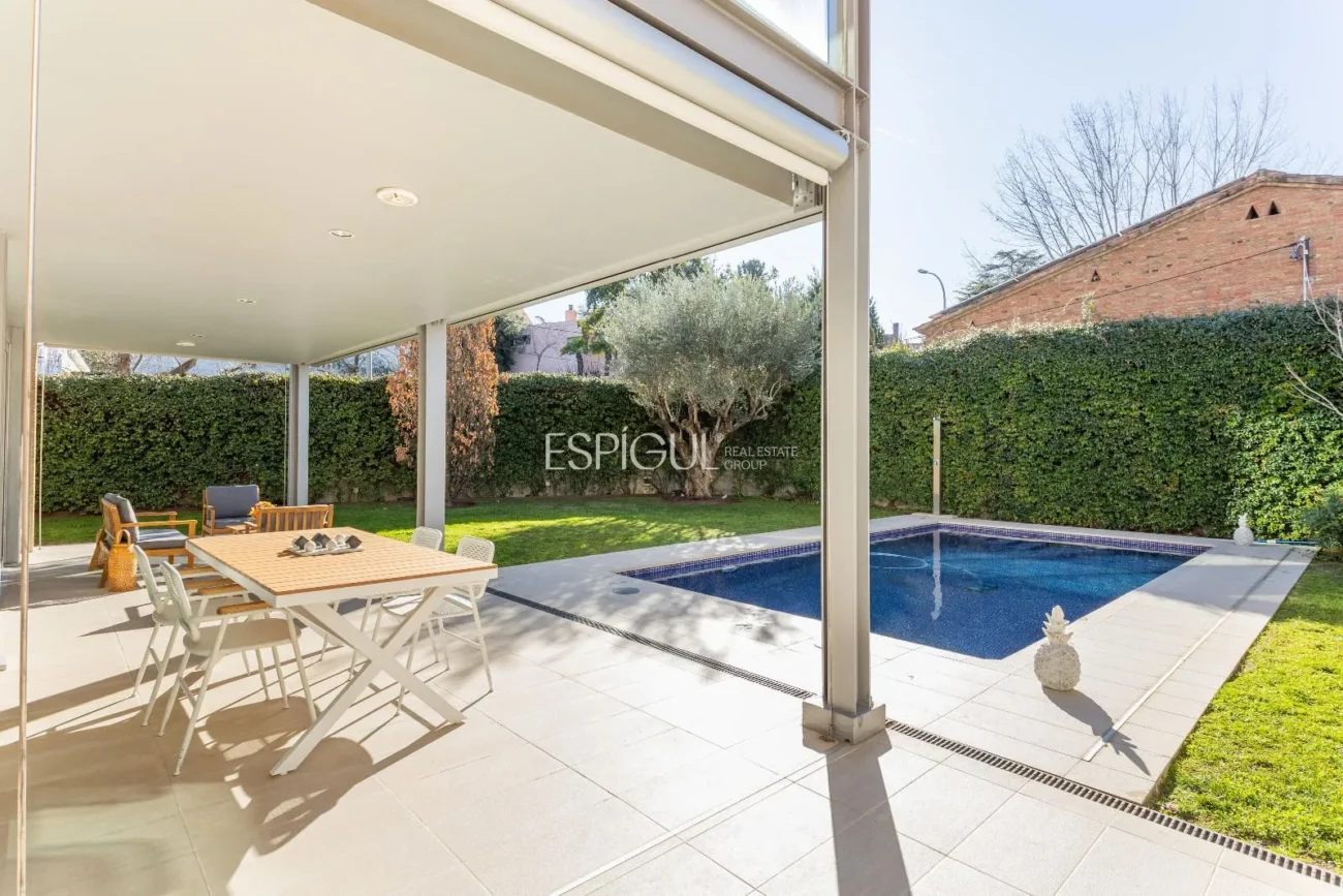 Villa for Sale in Arxiu, Sant Cugat Del Vallés