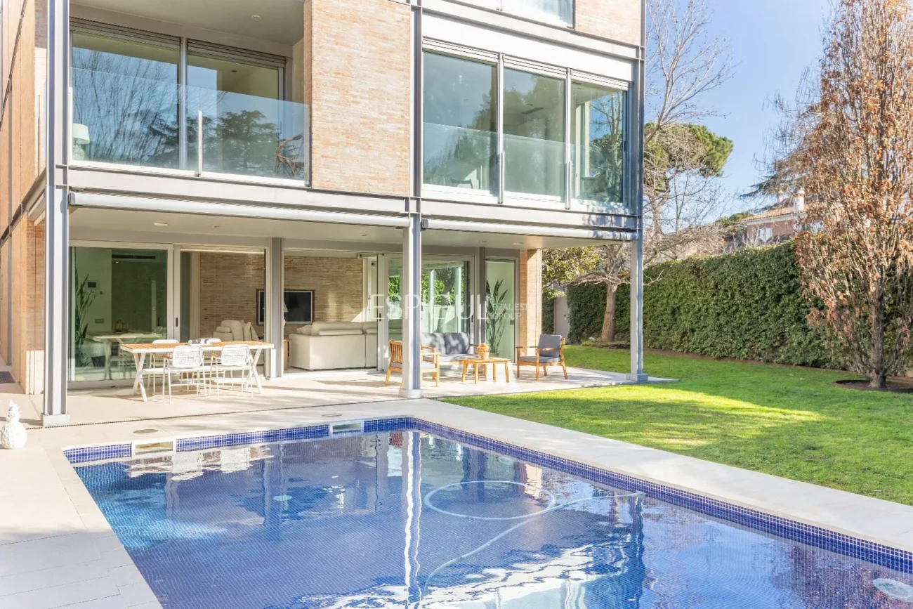Villa for Sale in Arxiu, Sant Cugat Del Vallés