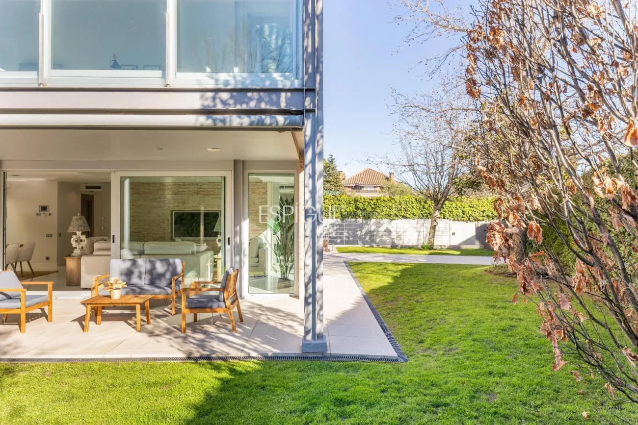 Villa for Sale in Arxiu, Sant Cugat Del Vallés