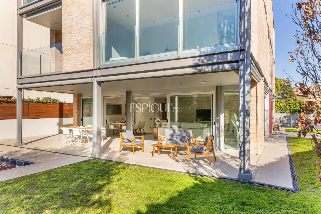 Villa for Sale in Arxiu, Sant Cugat Del Vallés