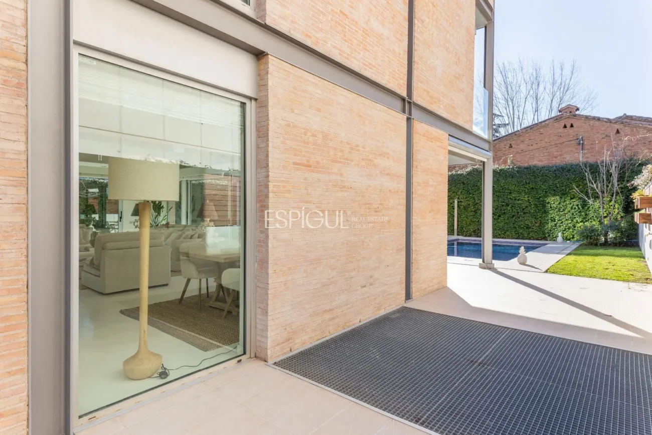 Villa for Sale in Arxiu, Sant Cugat Del Vallés