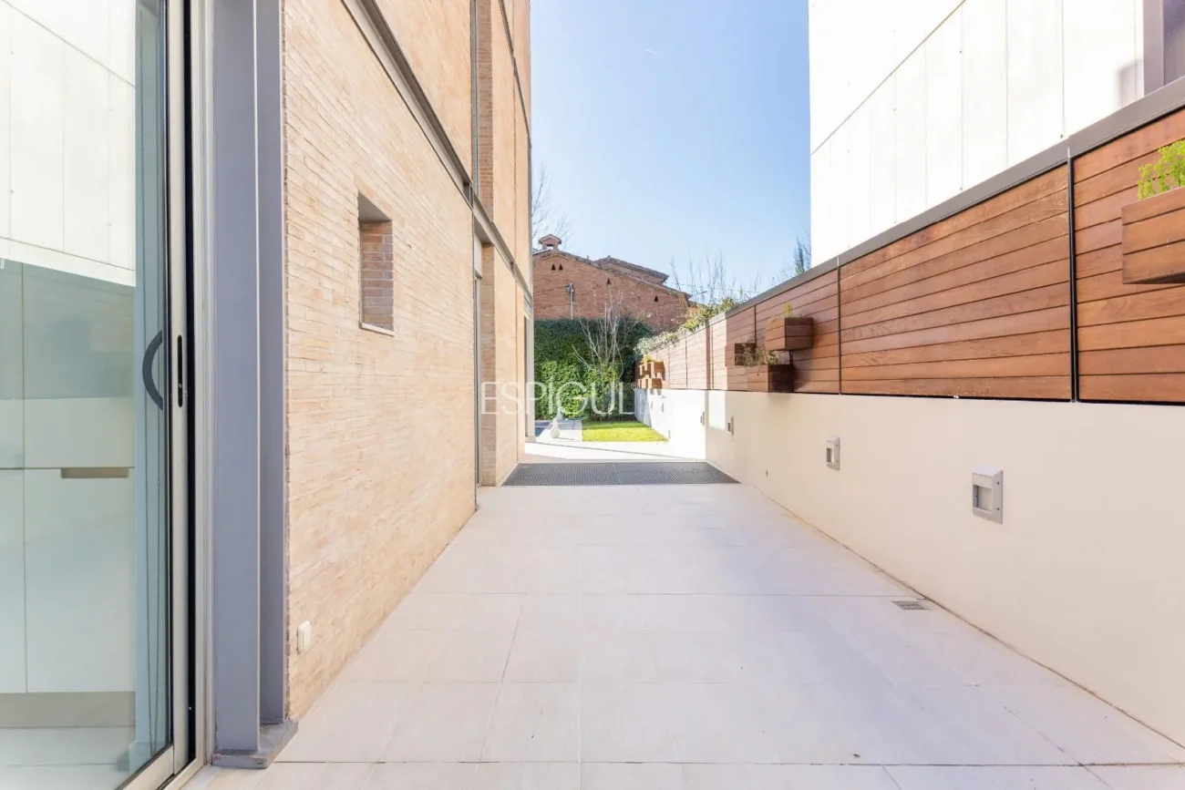 Villa for Sale in Arxiu, Sant Cugat Del Vallés