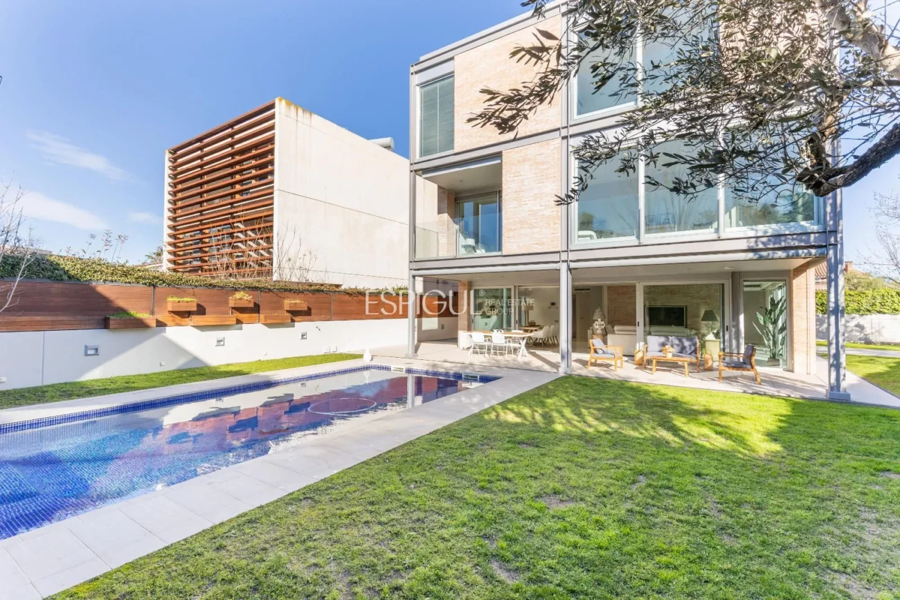Villa for Sale in Arxiu, Sant Cugat Del Vallés