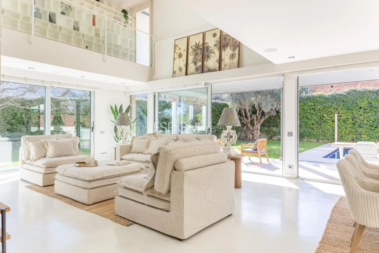 Villa for Sale in Arxiu, Sant Cugat Del Vallés