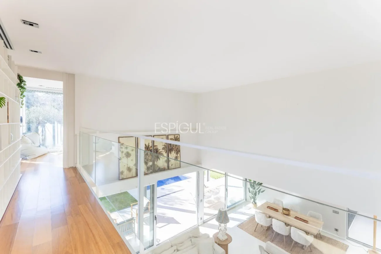 Villa for Sale in Arxiu, Sant Cugat Del Vallés