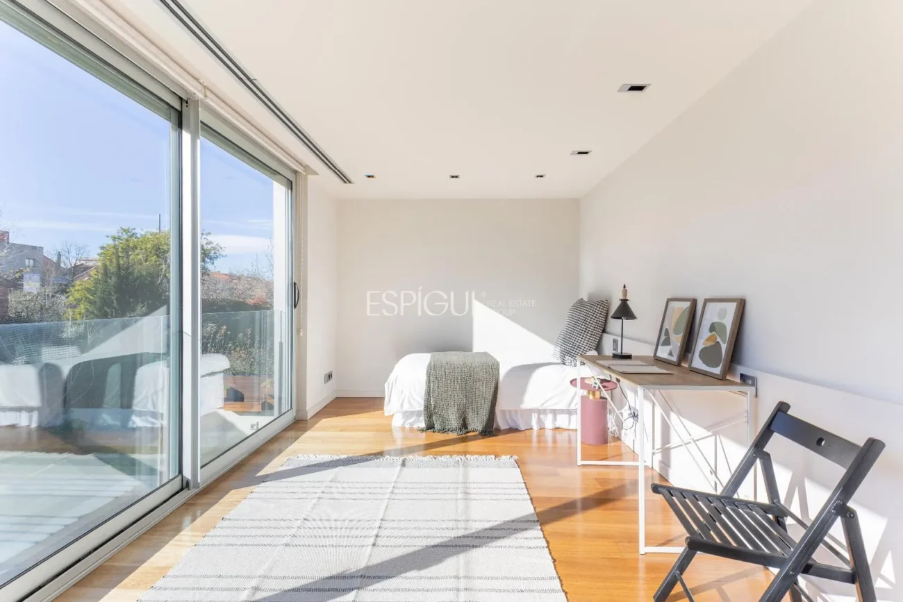 Villa for Sale in Arxiu, Sant Cugat Del Vallés