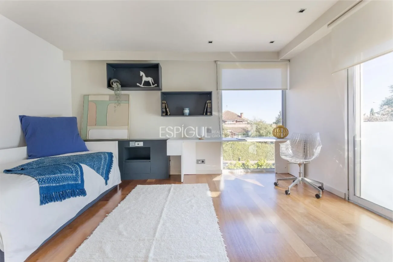 Villa for Sale in Arxiu, Sant Cugat Del Vallés