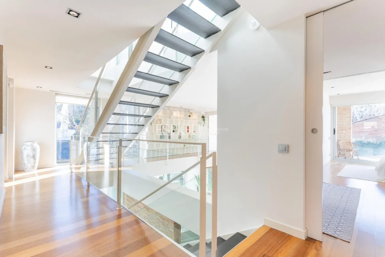 Villa for Sale in Arxiu, Sant Cugat Del Vallés