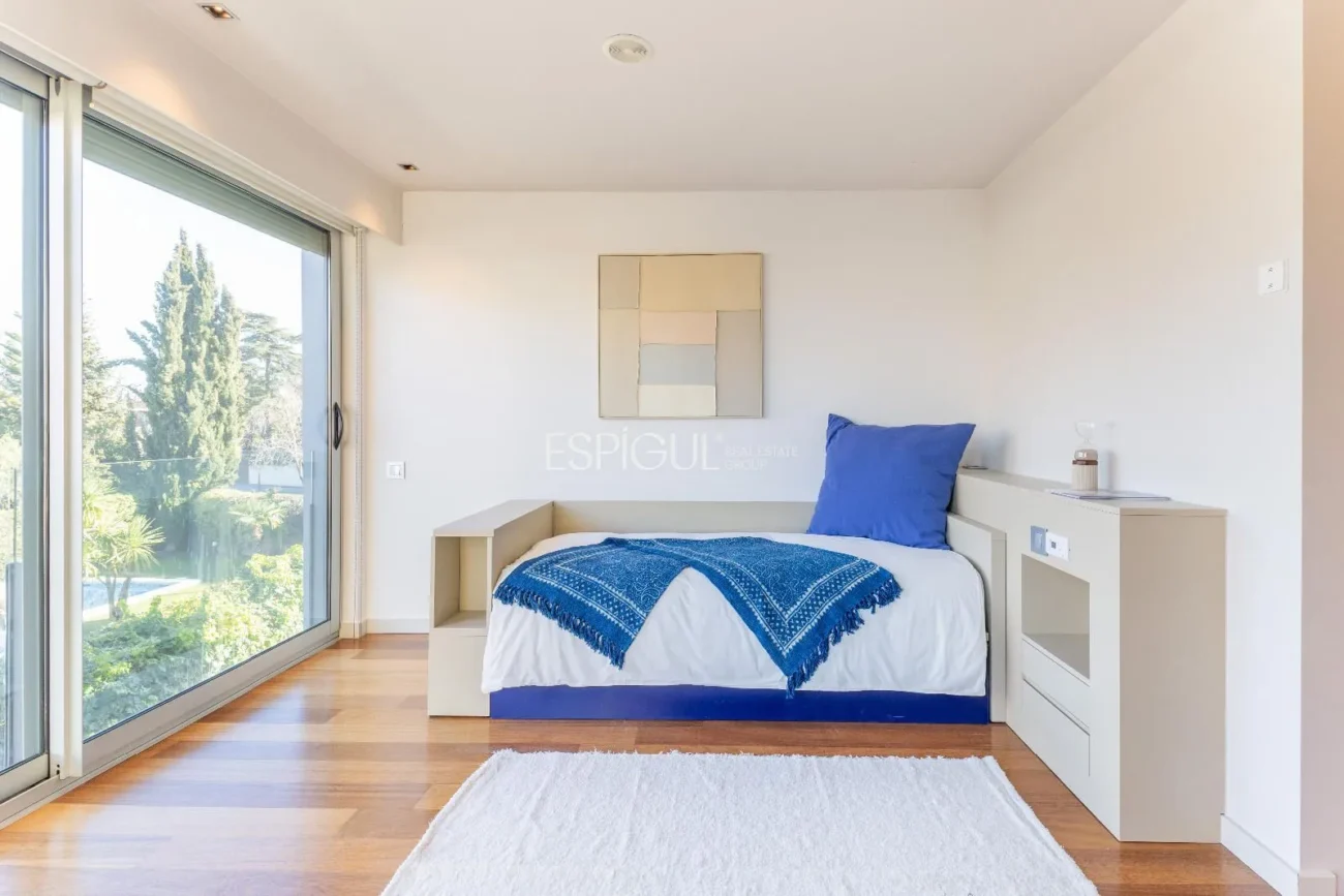 Villa for Sale in Arxiu, Sant Cugat Del Vallés