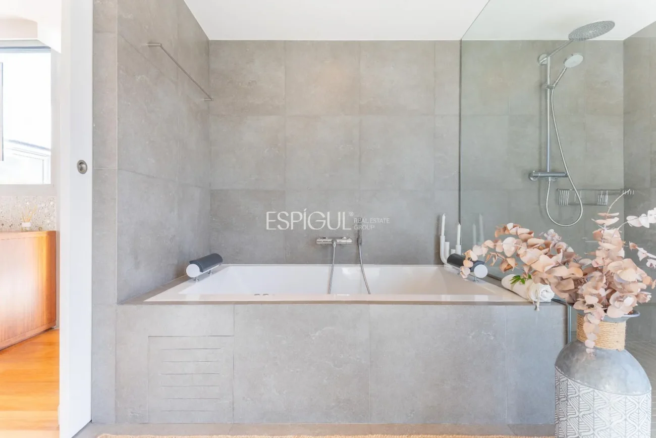 Villa for Sale in Arxiu, Sant Cugat Del Vallés