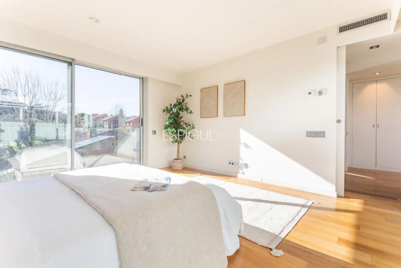 Villa for Sale in Arxiu, Sant Cugat Del Vallés