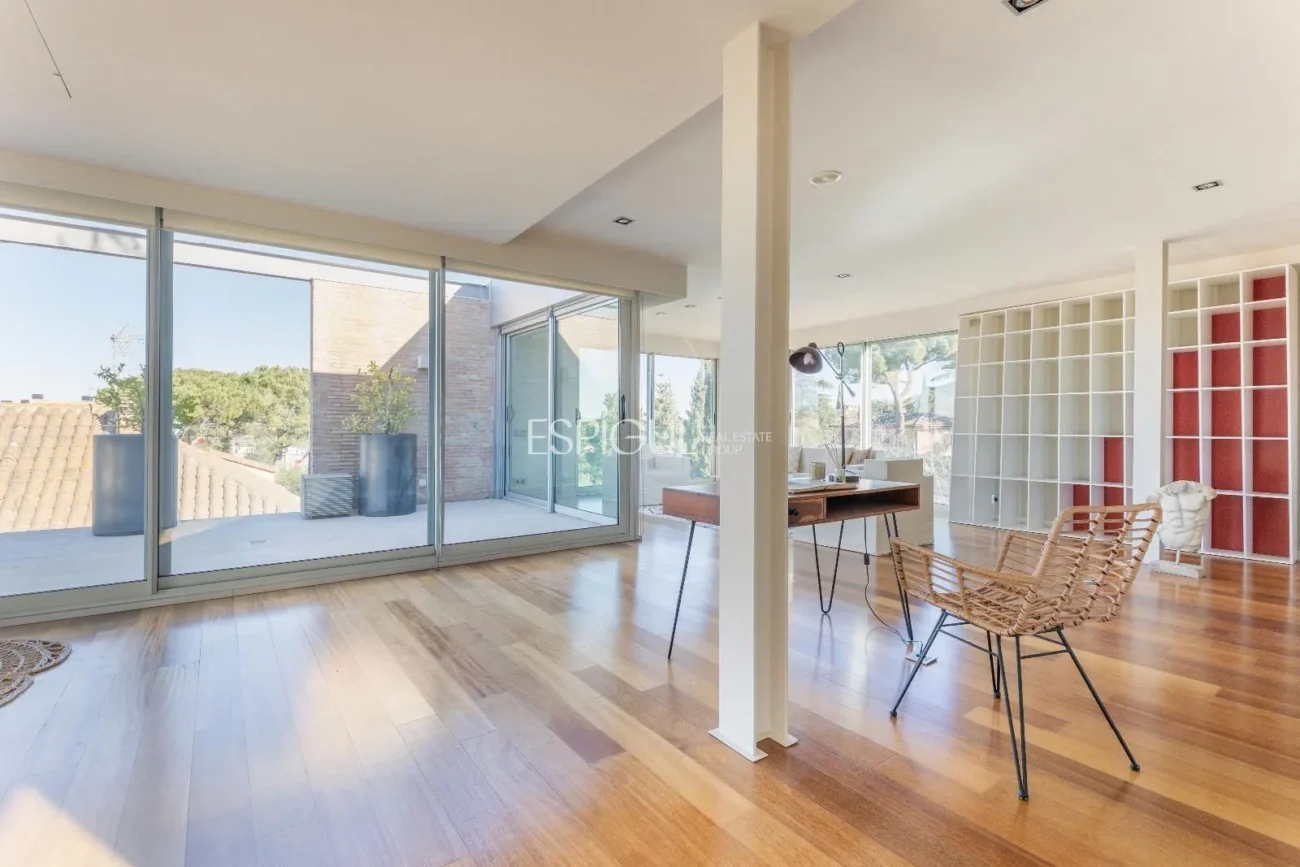 Villa for Sale in Arxiu, Sant Cugat Del Vallés