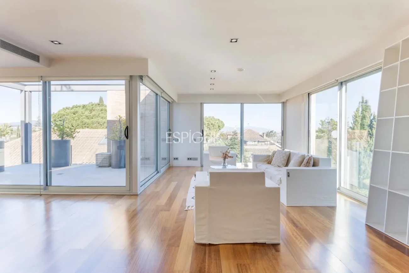 Villa for Sale in Arxiu, Sant Cugat Del Vallés