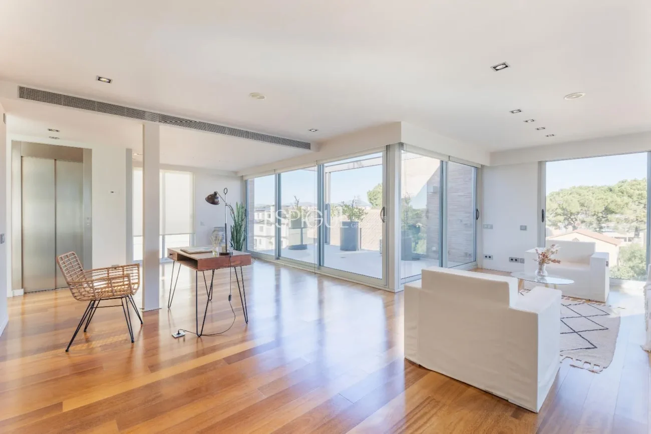 Villa for Sale in Arxiu, Sant Cugat Del Vallés