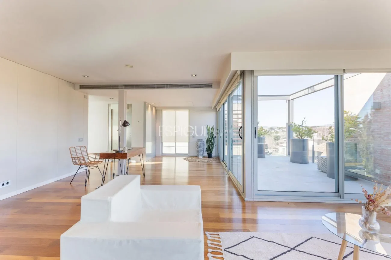 Villa for Sale in Arxiu, Sant Cugat Del Vallés