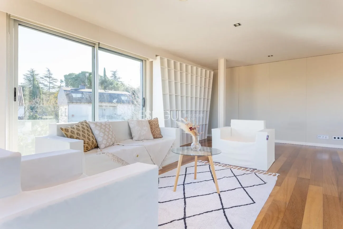 Villa for Sale in Arxiu, Sant Cugat Del Vallés