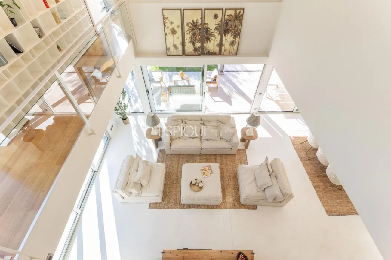 Villa for Sale in Arxiu, Sant Cugat Del Vallés