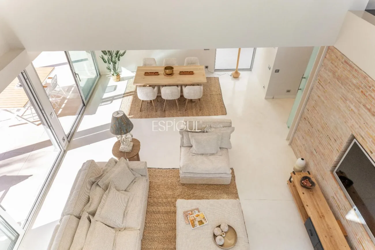 Villa for Sale in Arxiu, Sant Cugat Del Vallés