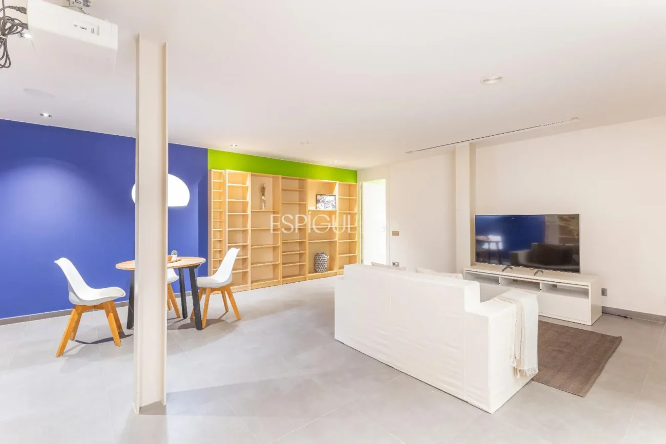Villa for Sale in Arxiu, Sant Cugat Del Vallés