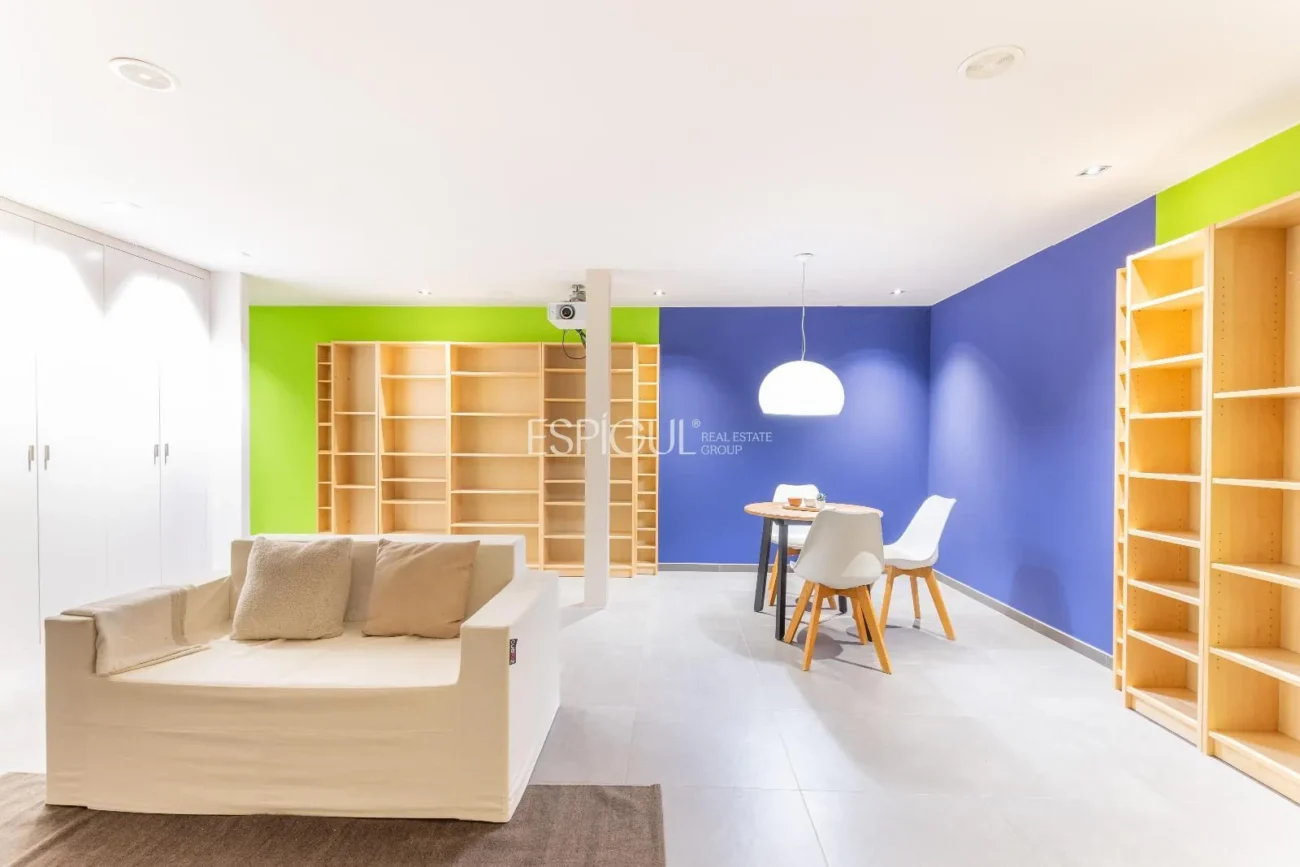 Villa for Sale in Arxiu, Sant Cugat Del Vallés