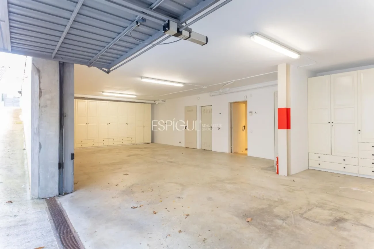 Villa for Sale in Arxiu, Sant Cugat Del Vallés