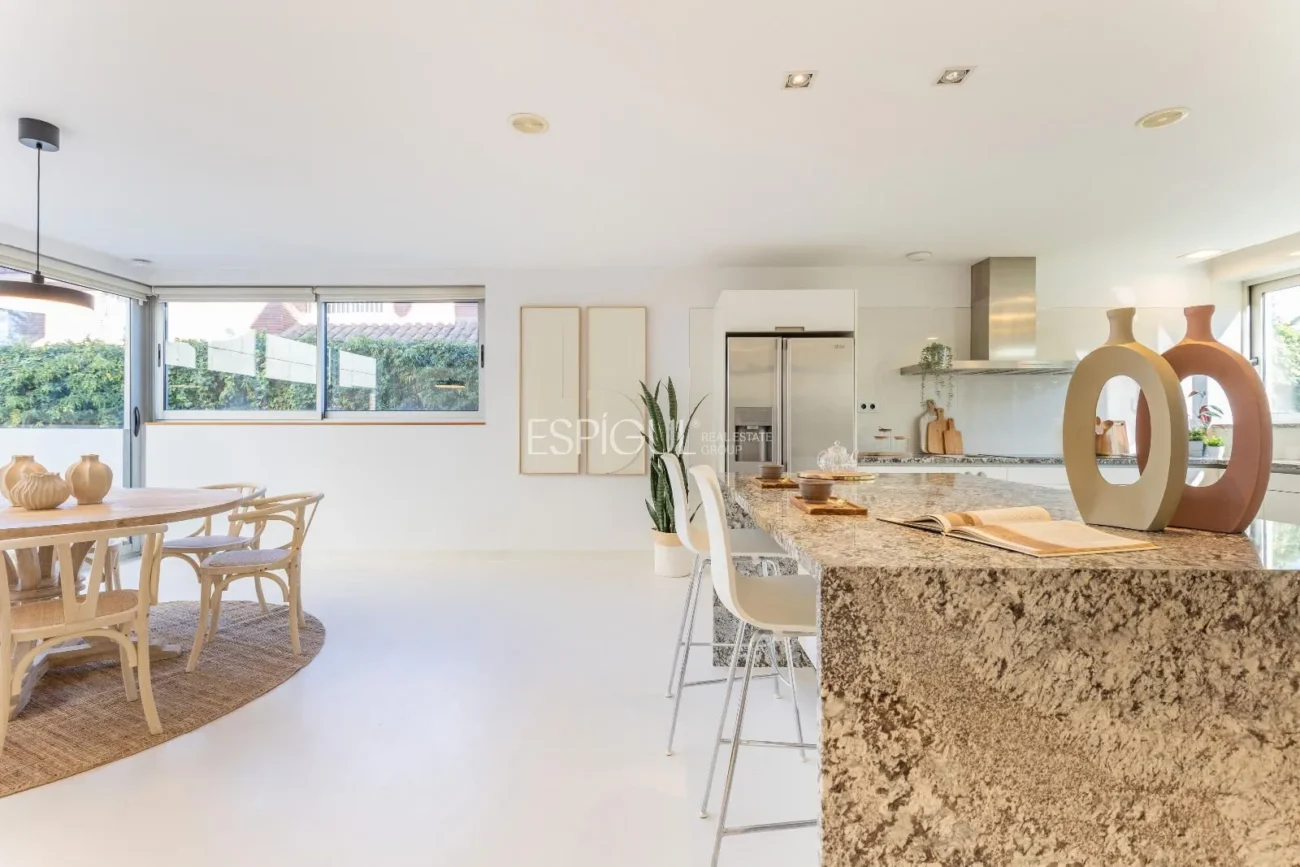 Villa for Sale in Arxiu, Sant Cugat Del Vallés