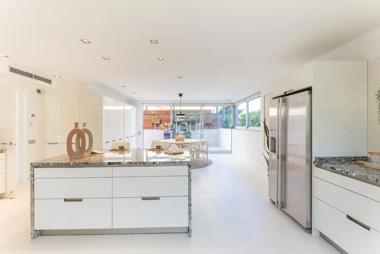 Villa for Sale in Arxiu, Sant Cugat Del Vallés