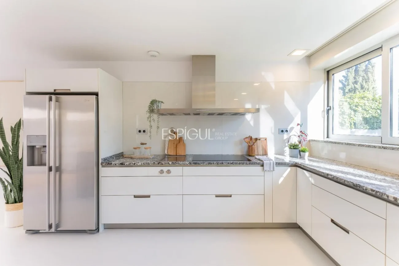 Villa for Sale in Arxiu, Sant Cugat Del Vallés