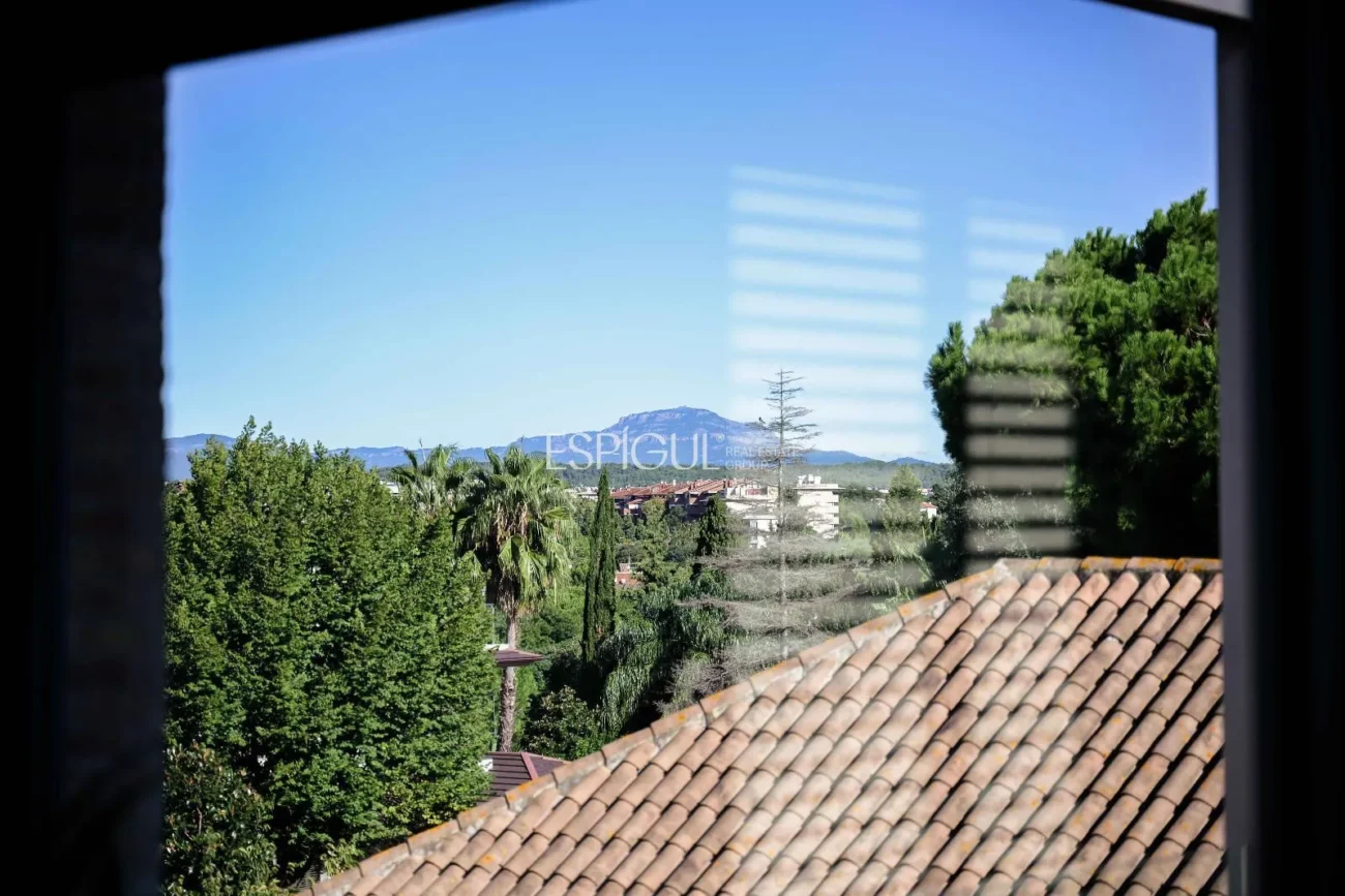 Villa for Sale in Arxiu, Sant Cugat Del Vallés