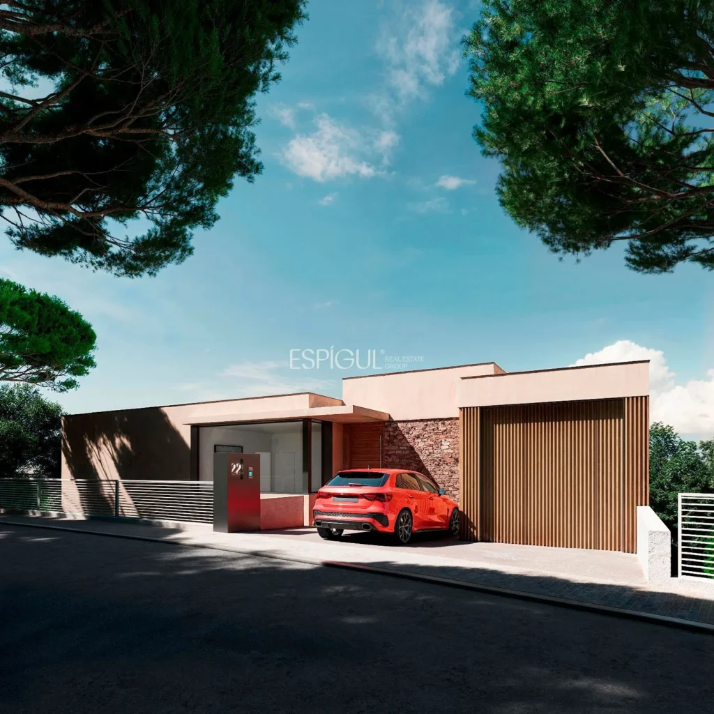 Detached House in Begur