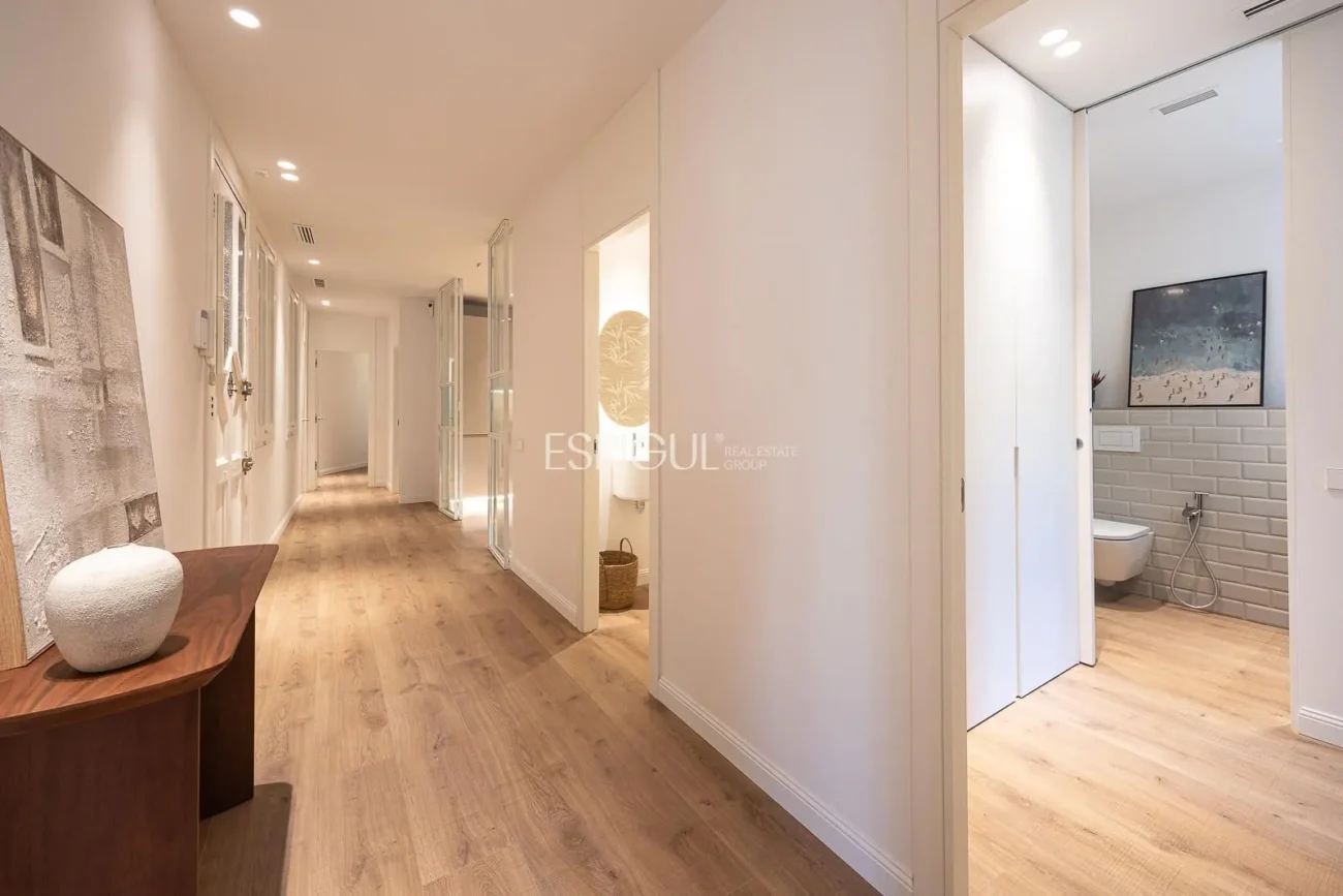 Elegancia y carácter en Roger de Flor, Eixample Dret
