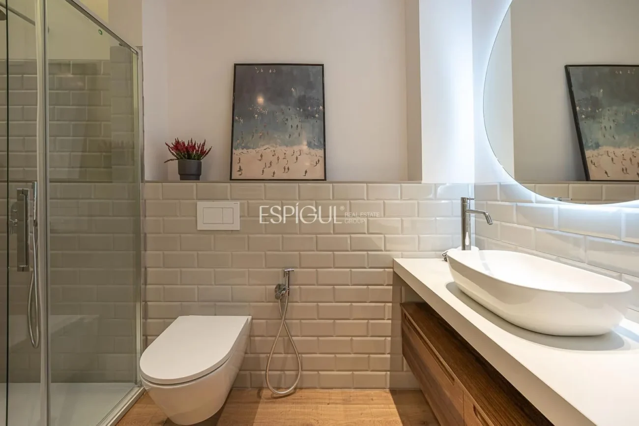Elegancia y carácter en Roger de Flor, Eixample Dret
