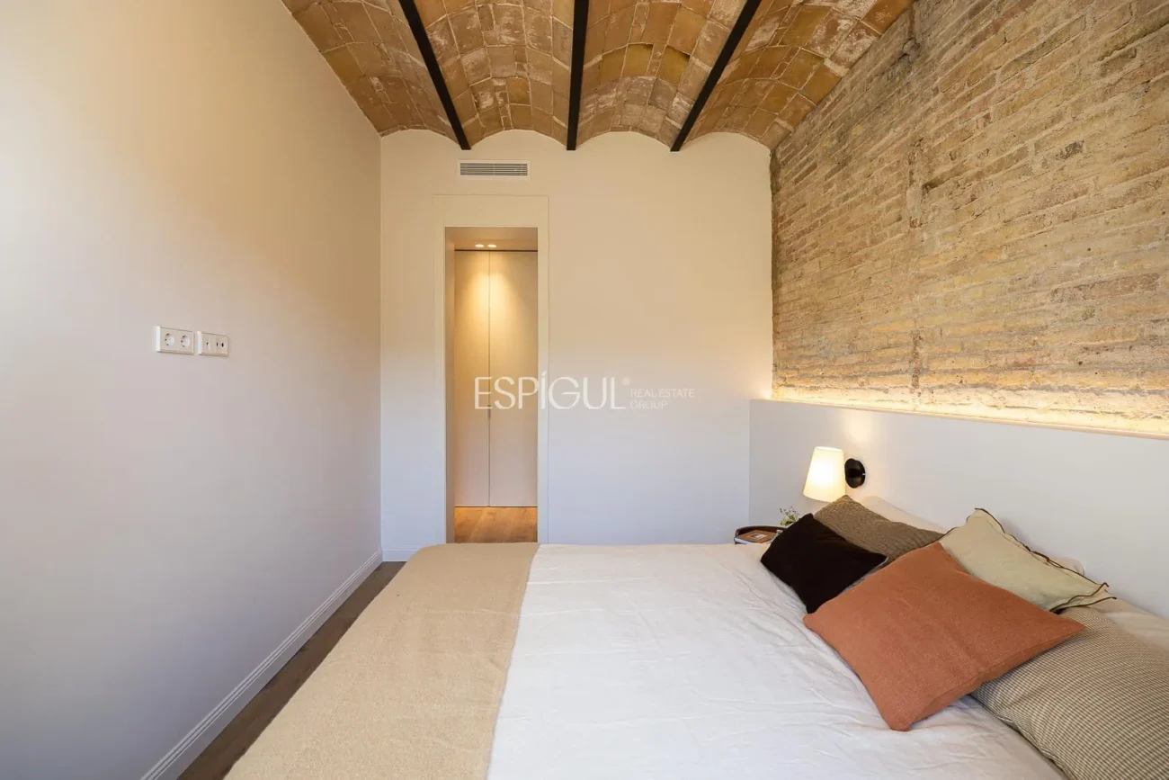 Elegancia y carácter en Roger de Flor, Eixample Dret