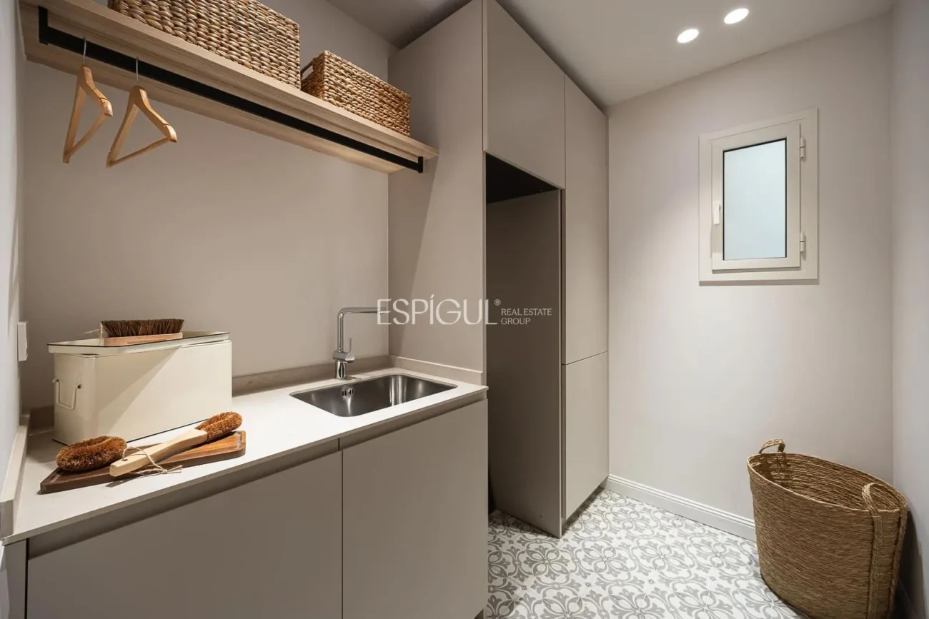 Elegancia y carácter en Roger de Flor, Eixample Dret