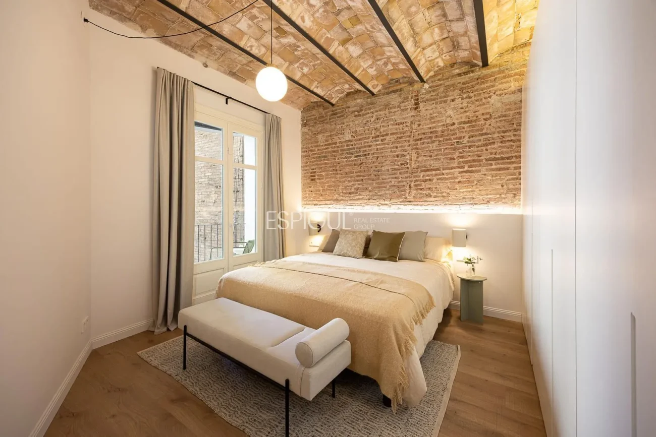 Elegancia y carácter en Roger de Flor, Eixample Dret