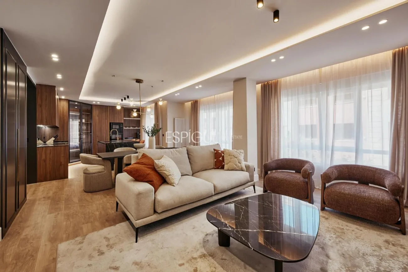 Élégant appartement rénové dans la Calle General Díaz Porlier, Lista