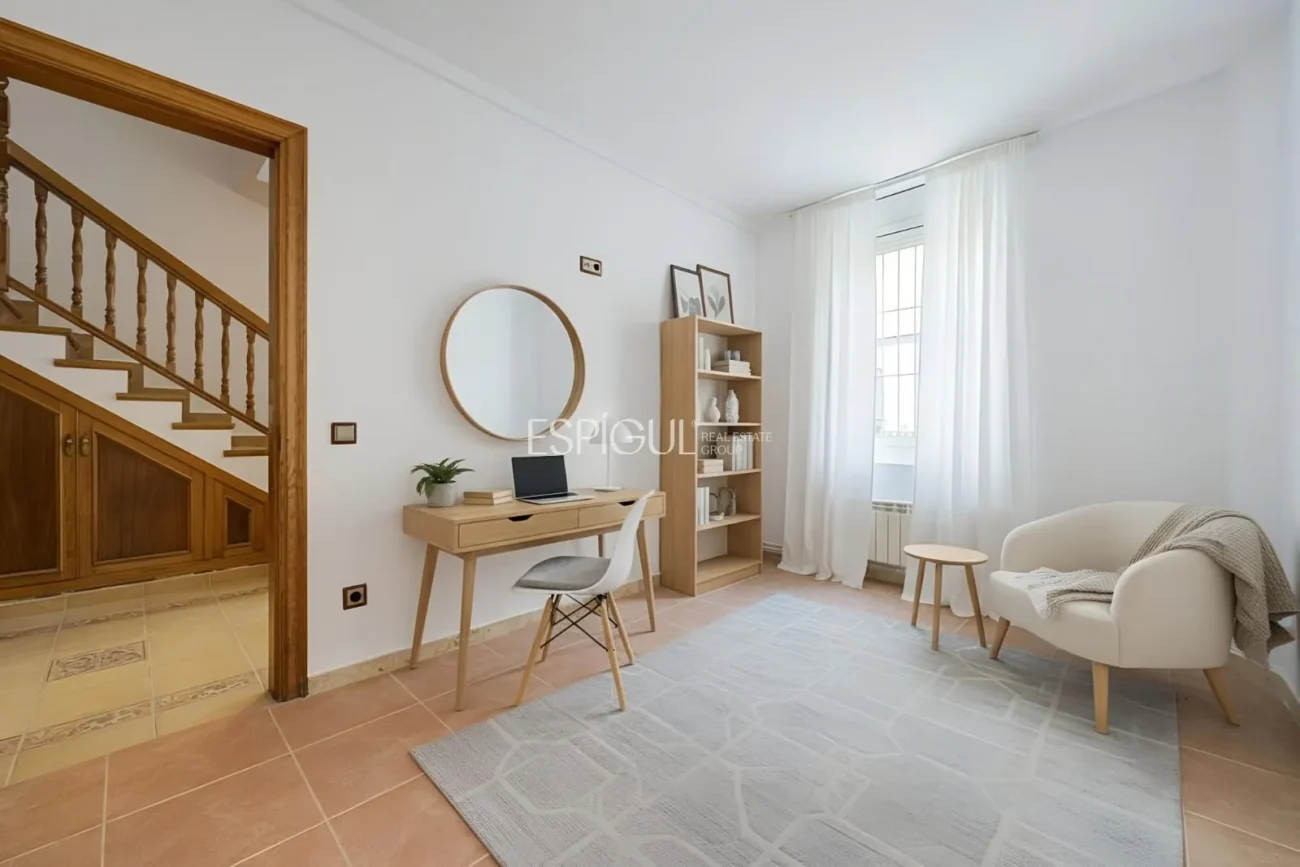 Charming Townhouse just Steps from the Sea in Sant Feliu De Guíxols