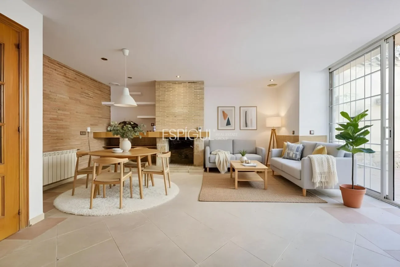 Charming Townhouse just Steps from the Sea in Sant Feliu De Guíxols